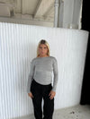 Leah blouse with open back - light grey