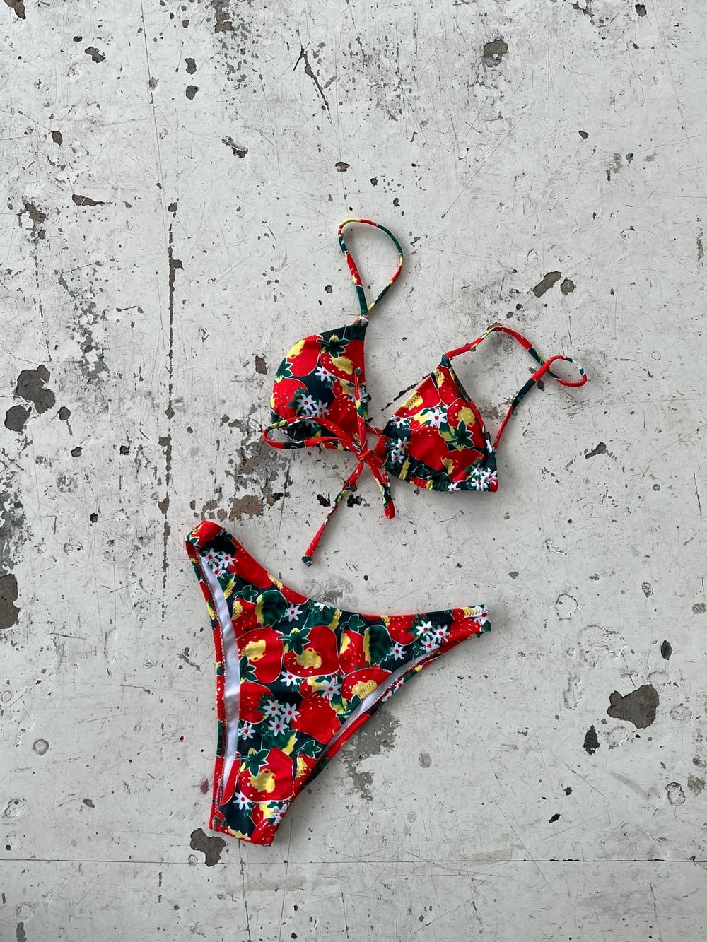 Ruby bikini