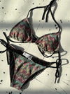 Sunny bikini - Wavy beach