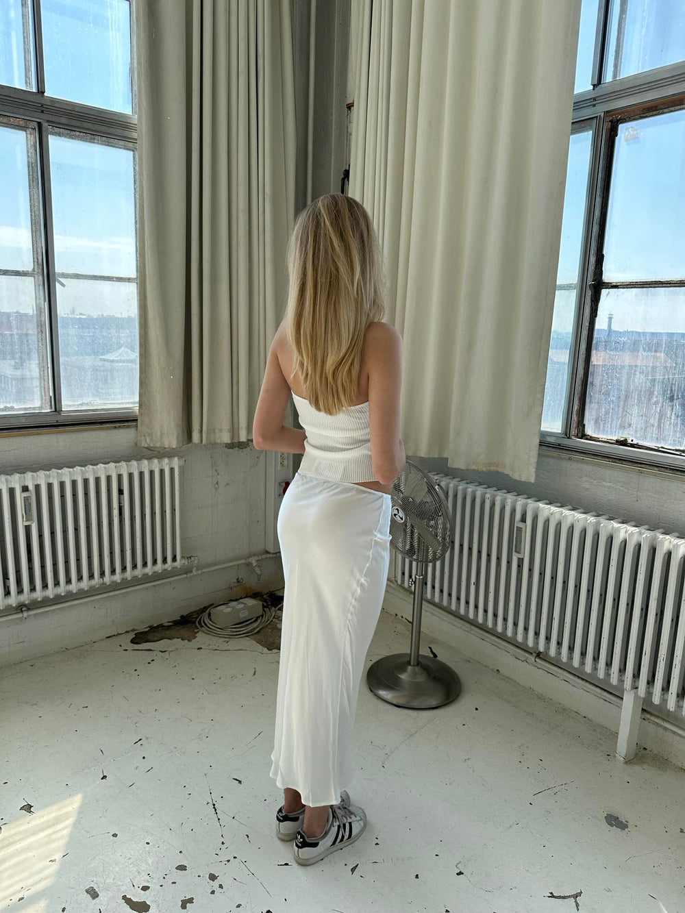 Gabrielle satin skirt - white