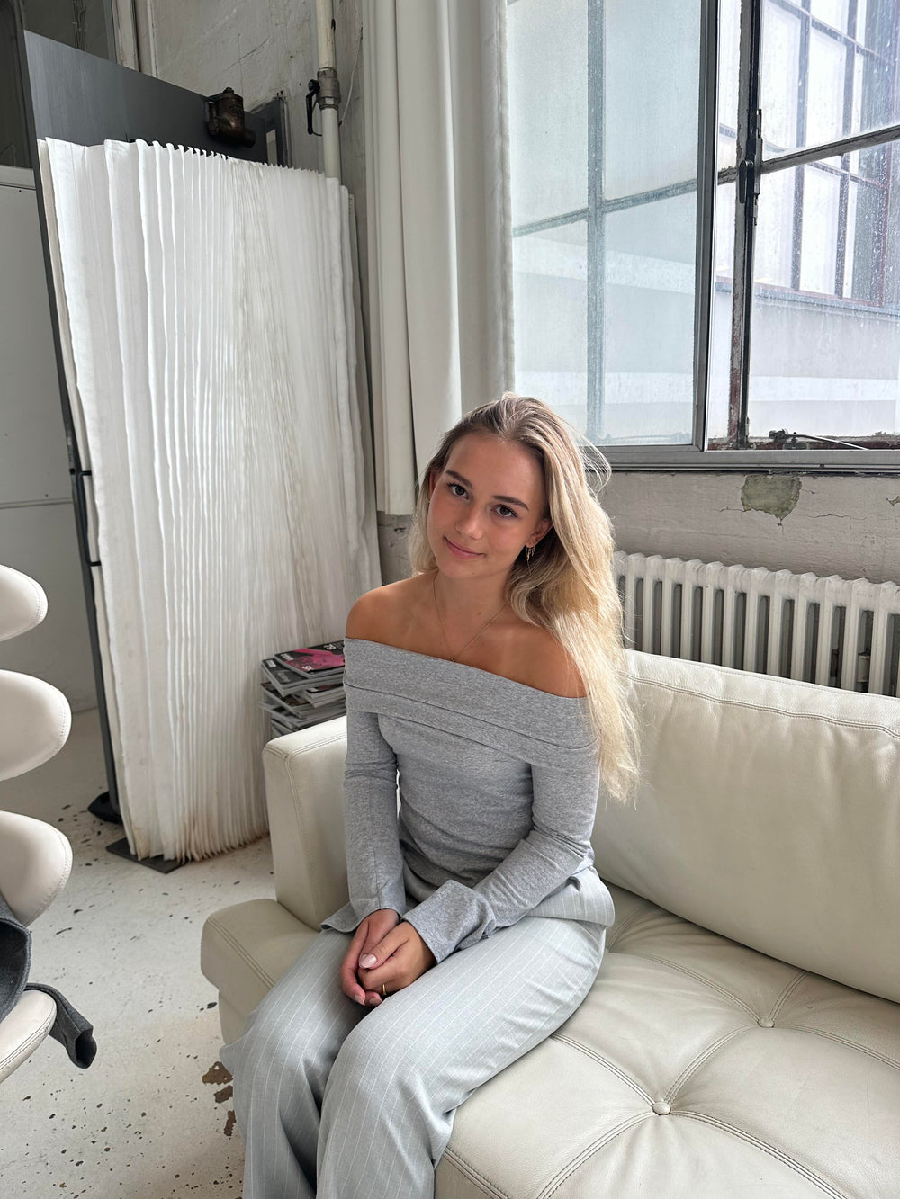Alicia off-shoulder blouse - Grey