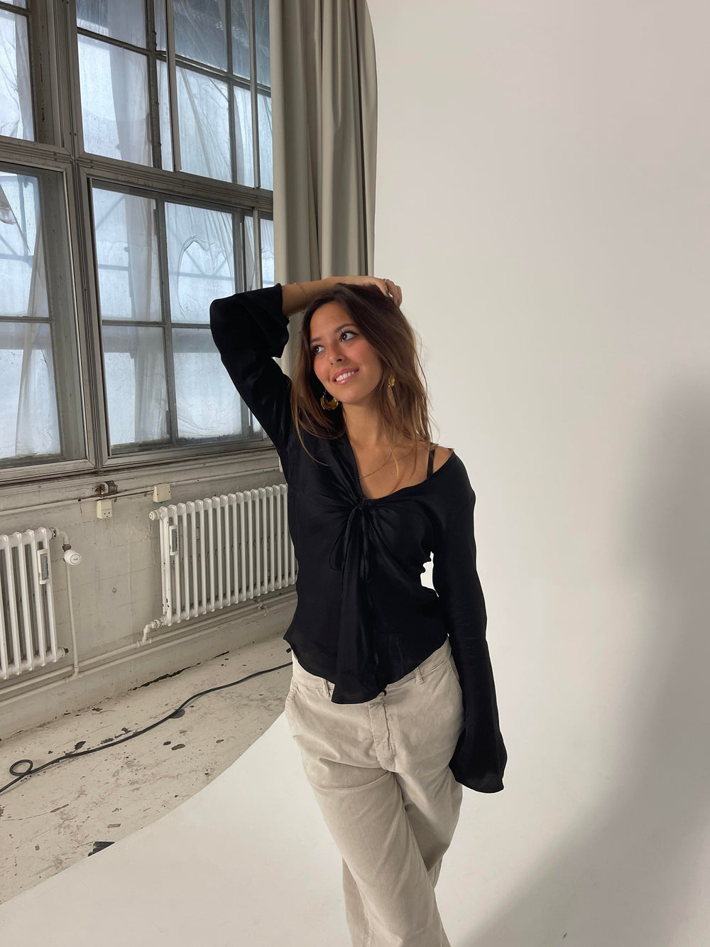 Denisi satin blouse - Black
