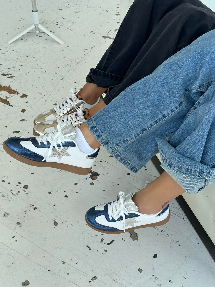 Accra sneakers with star - White/navy