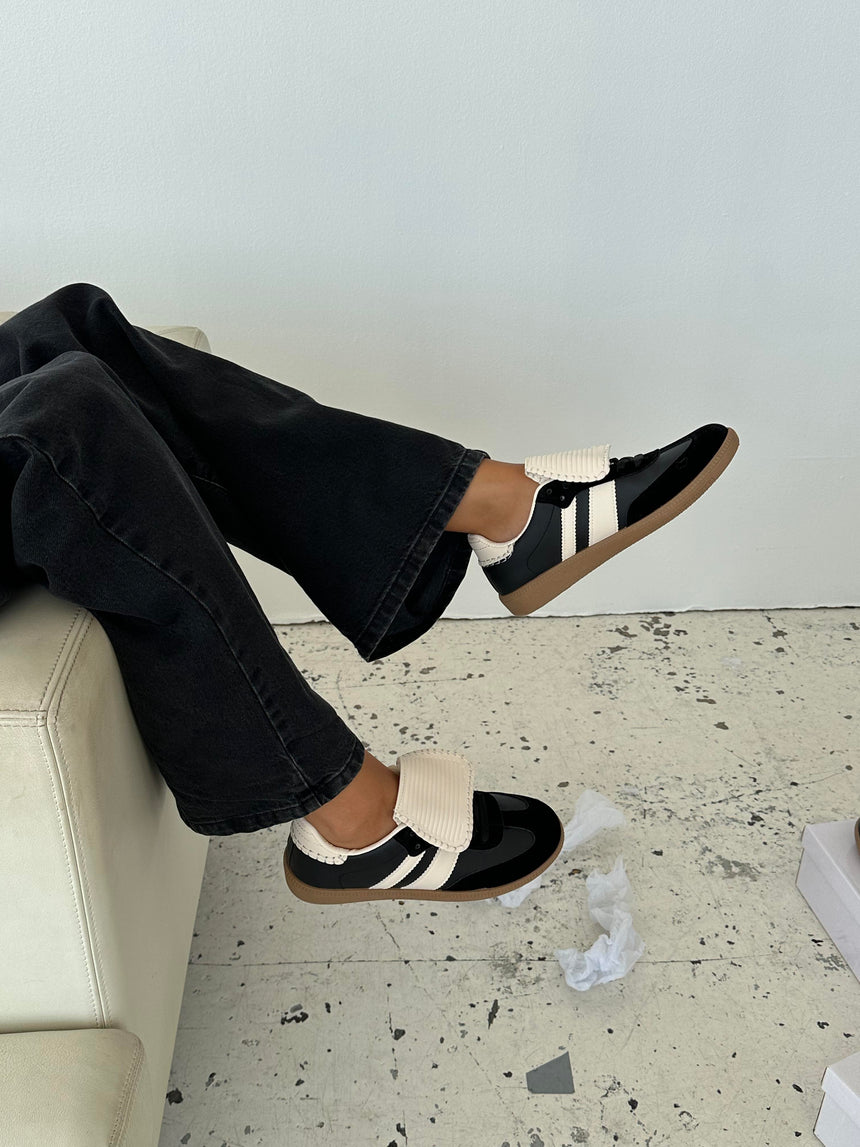 Astana sneakers with cape - Black