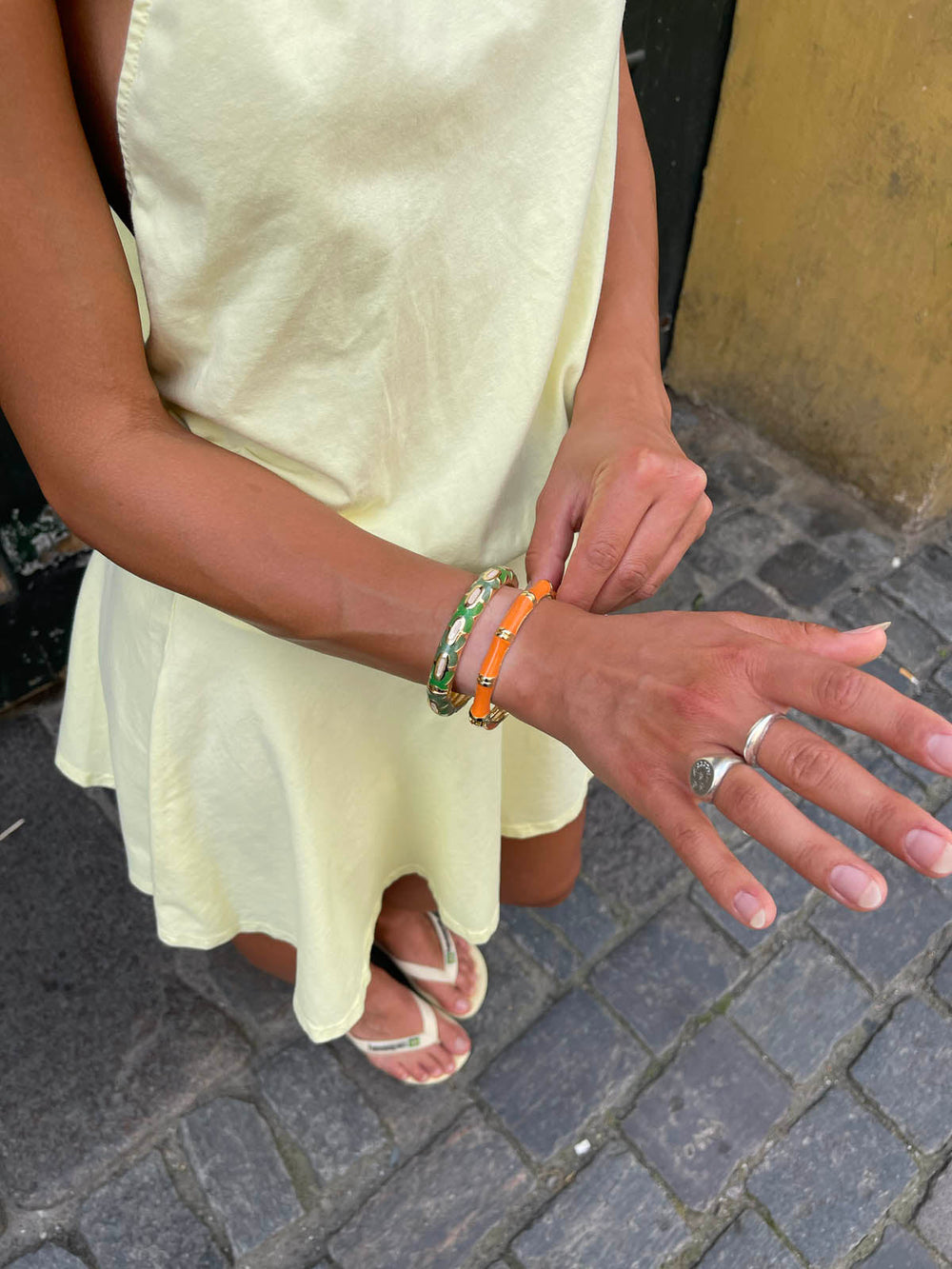 Sola bracelet with stripes – Orange/gold