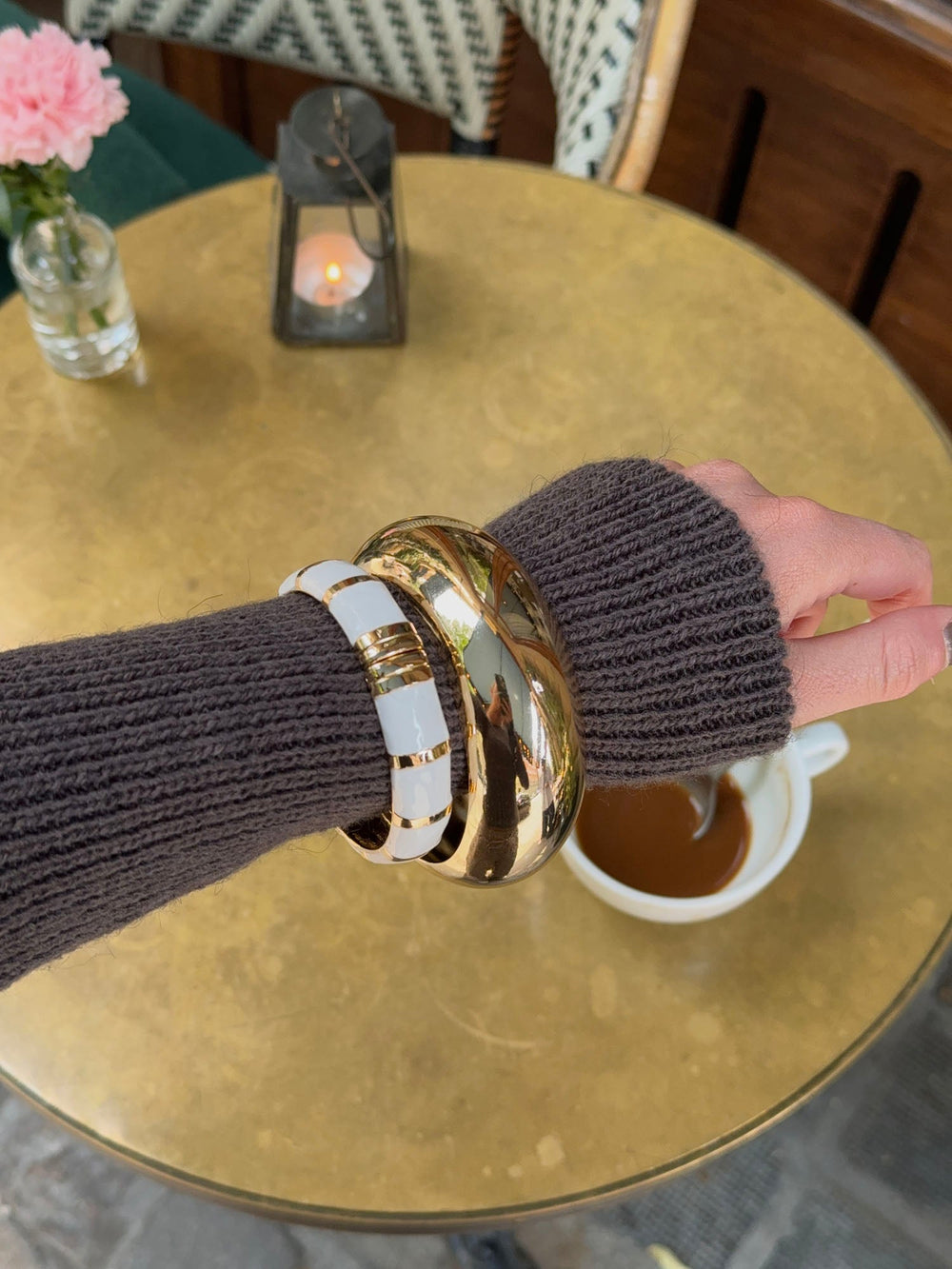Eivora striped bangle – White/gold