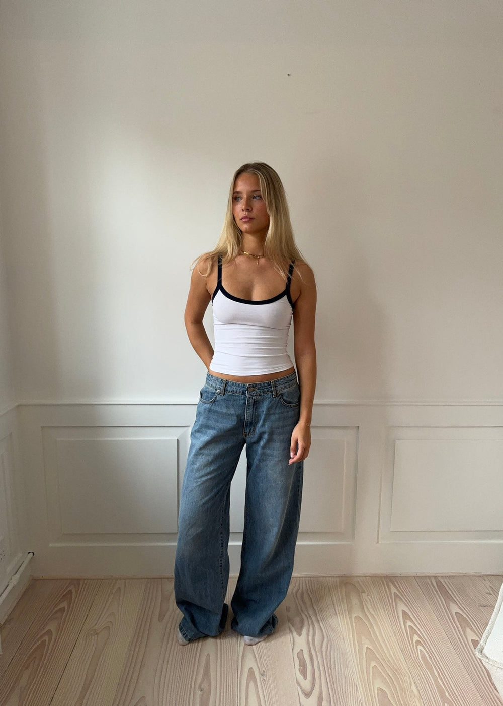 Gunhilda tank top with trim - White/navy