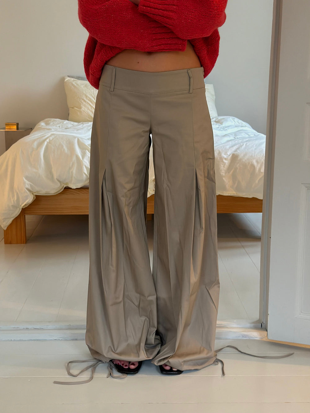 Alia Trousers - Beige