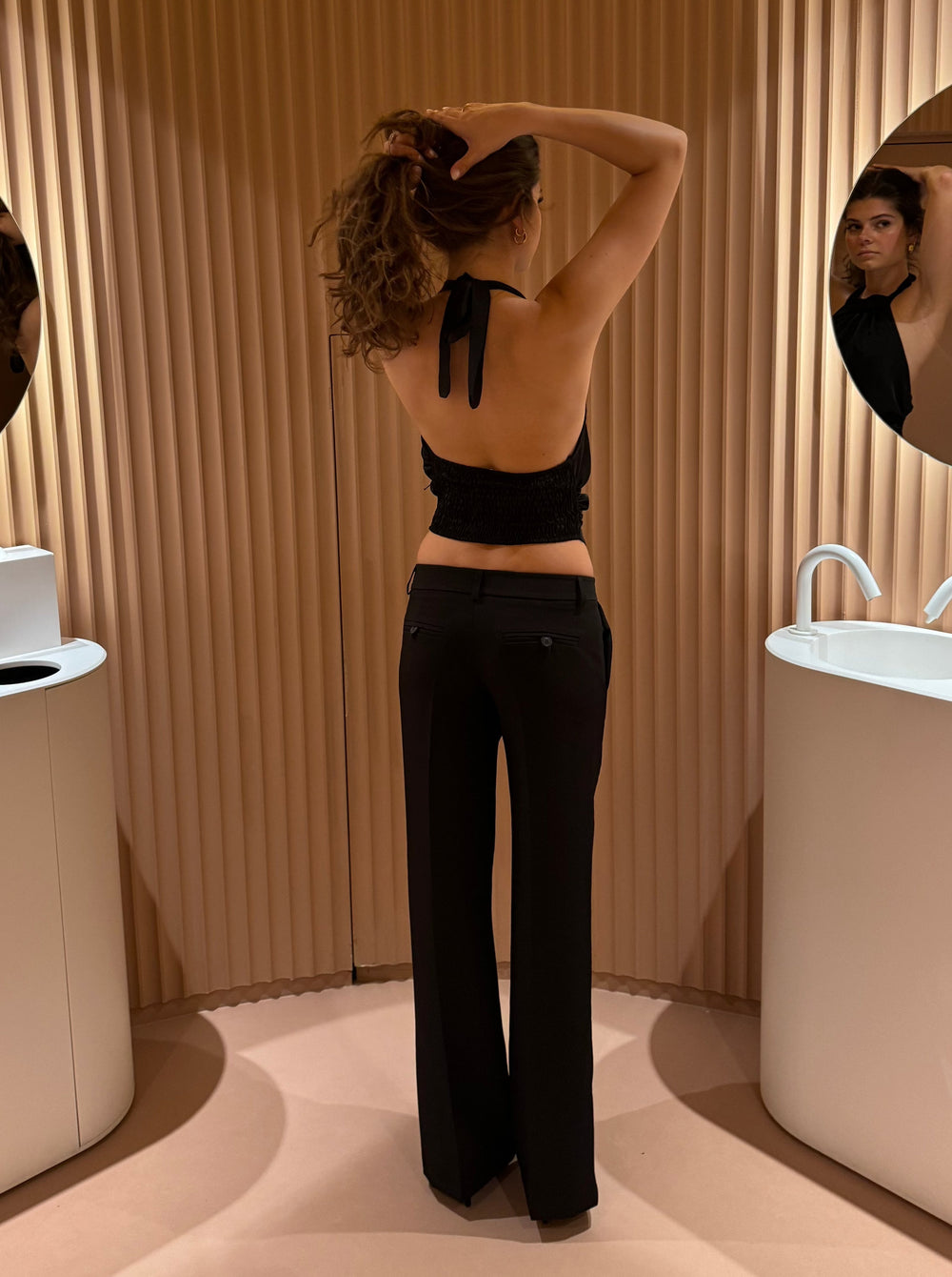 Frida halterneck top with open back - Black