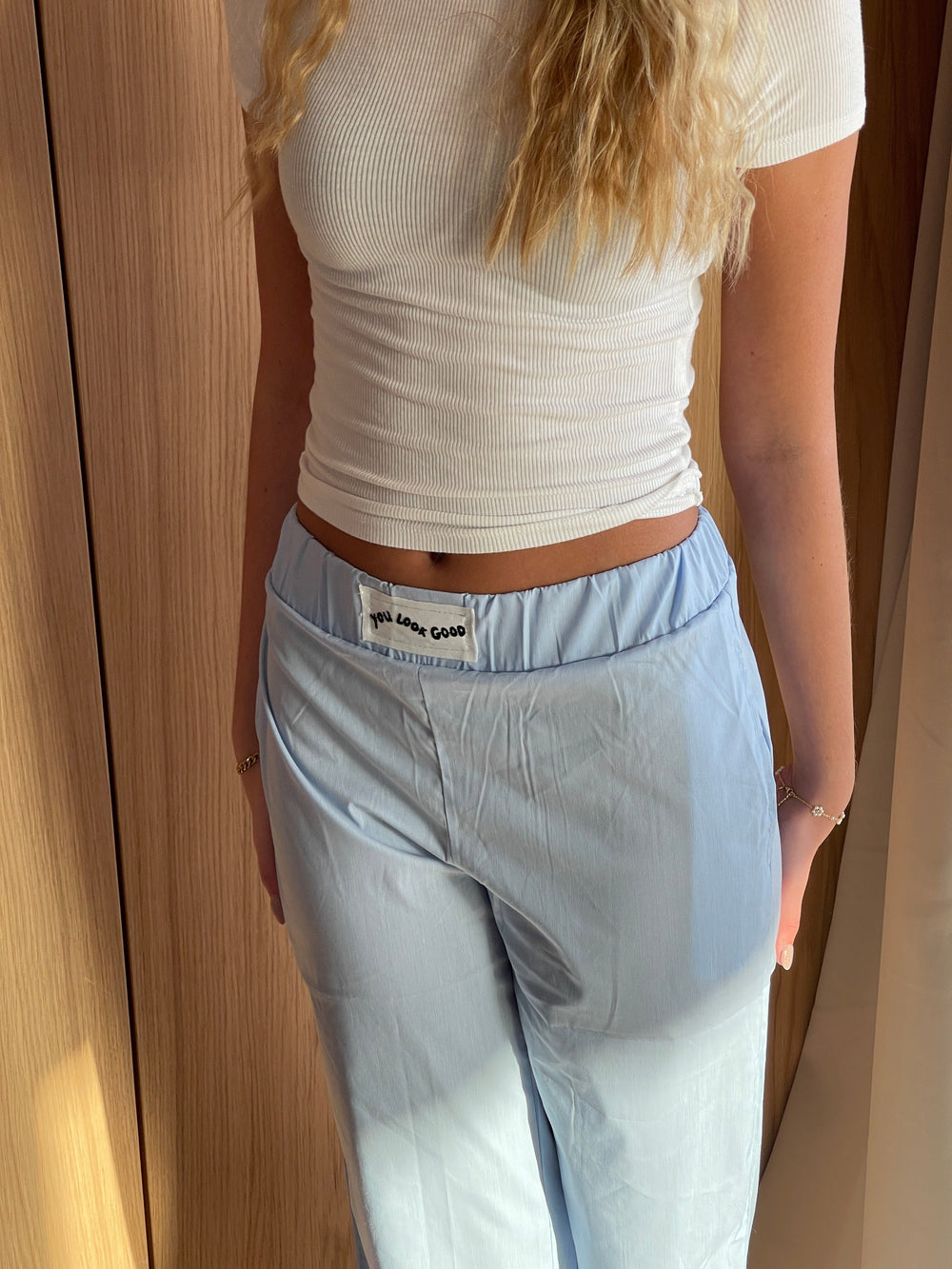 "you look good" label pants  - blue/white