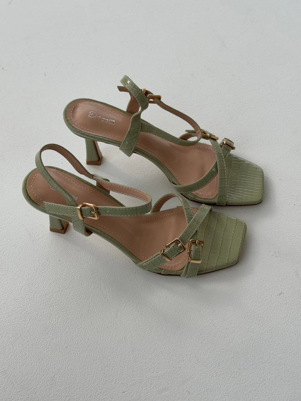 Katianna heels with buckle details – Pastel Green