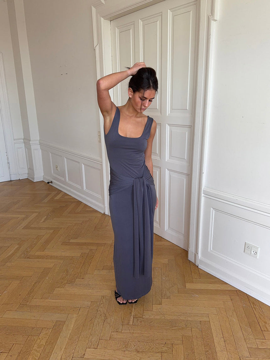 Mia dress with tie detail - Grey