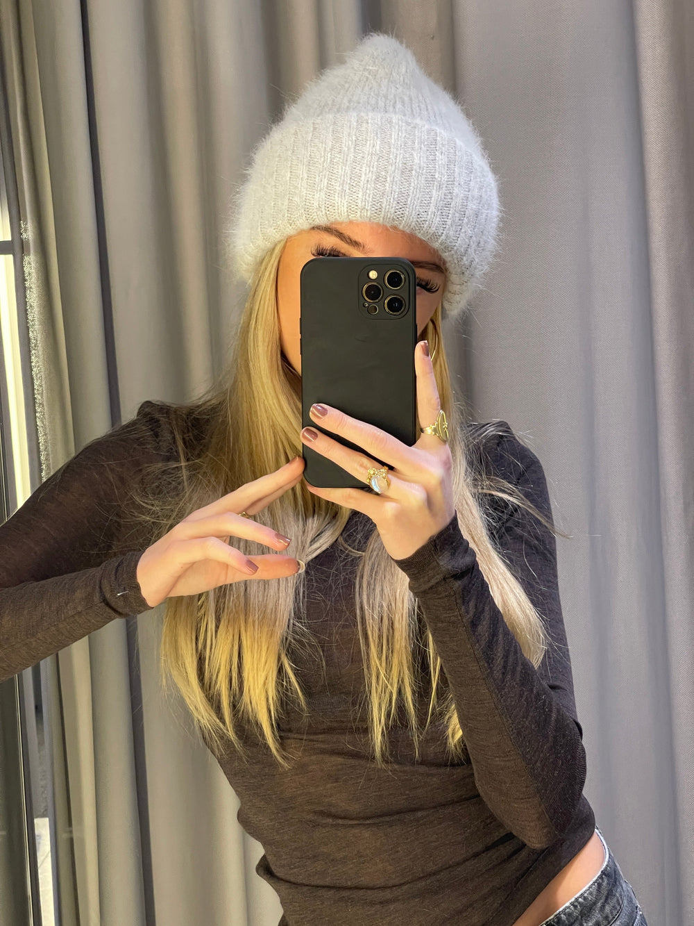 Fluffy beanie - Grey