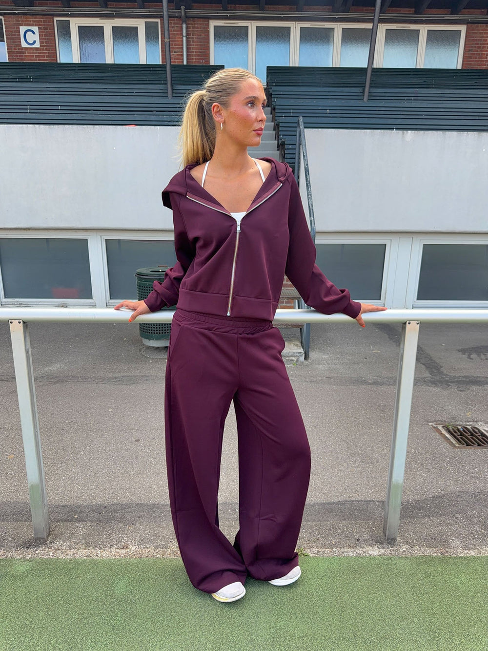 Kat sweatpants - Dark purple