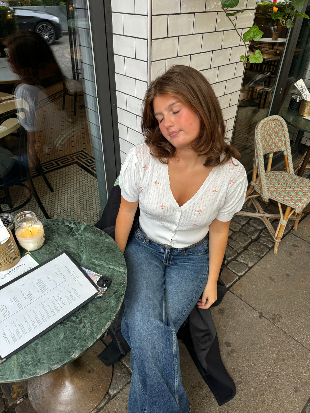 Lotta knitted blouse with flowers - White