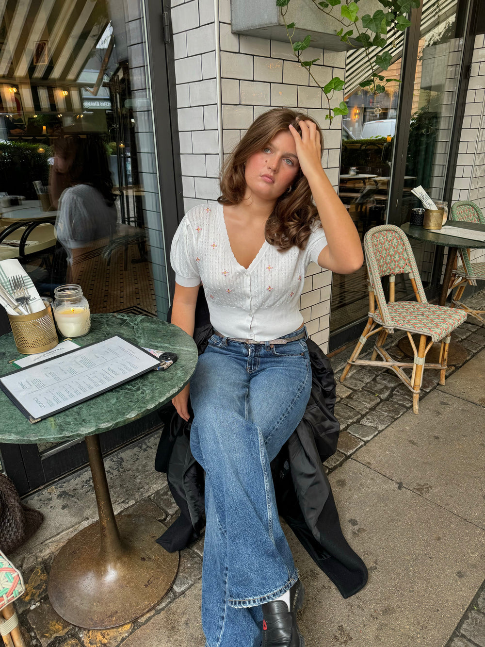 Lotta knitted blouse with flowers - White