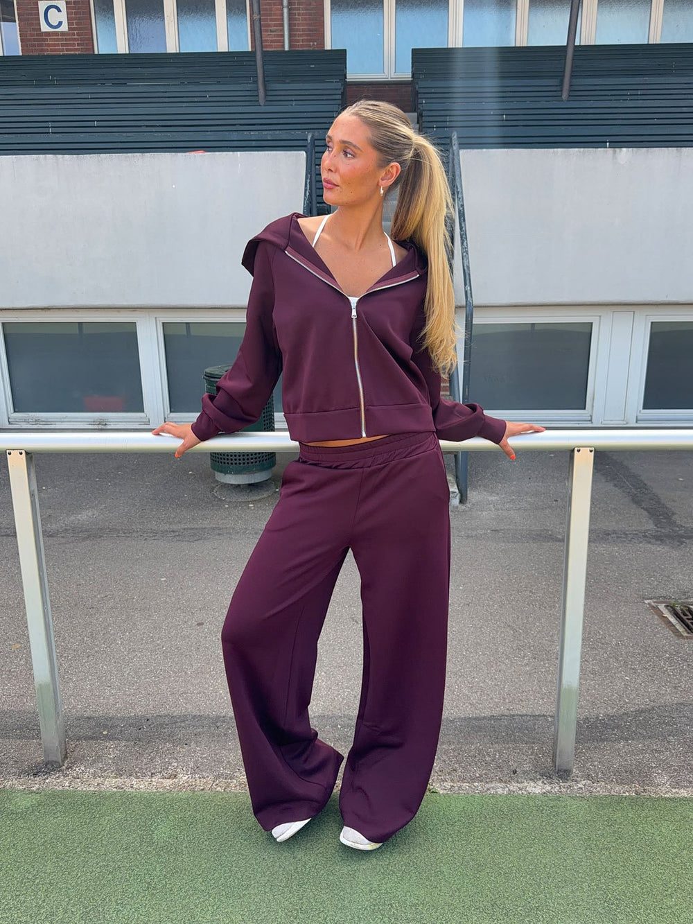 Kat sweatpants - Dark purple