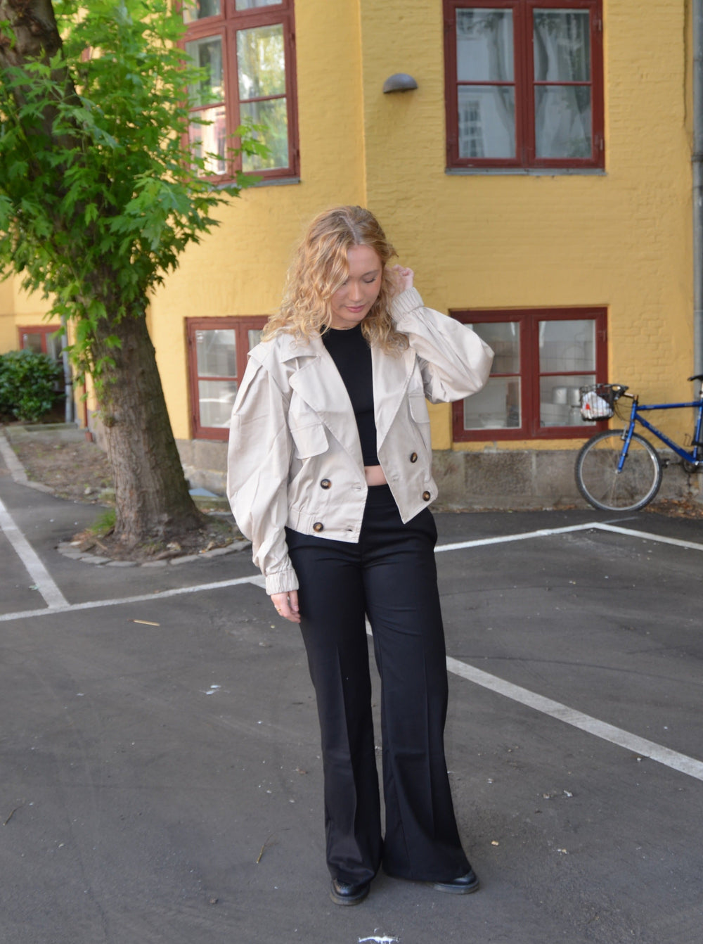Millie cropped trench coat - Beige