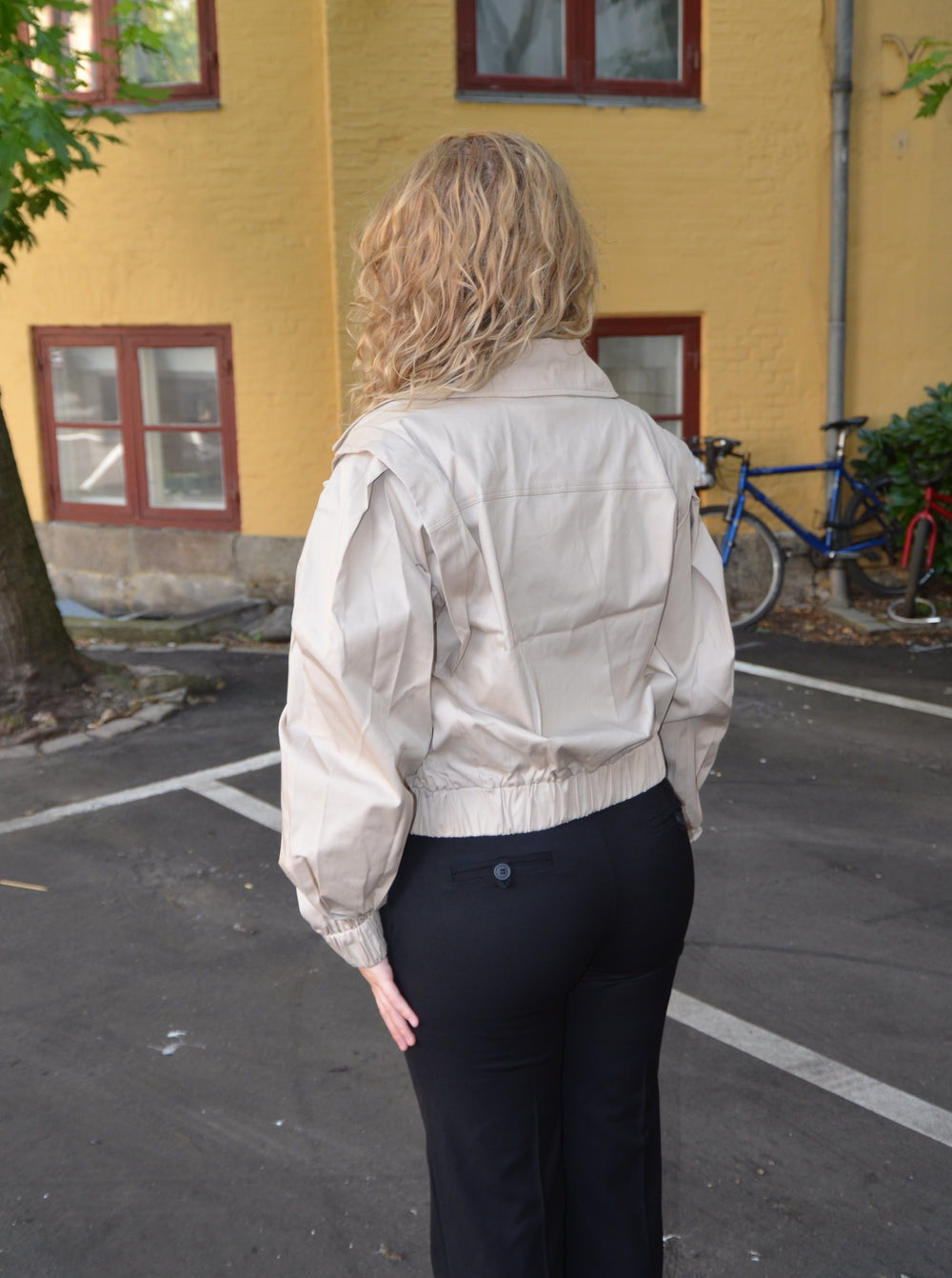 Millie cropped trench coat - Beige