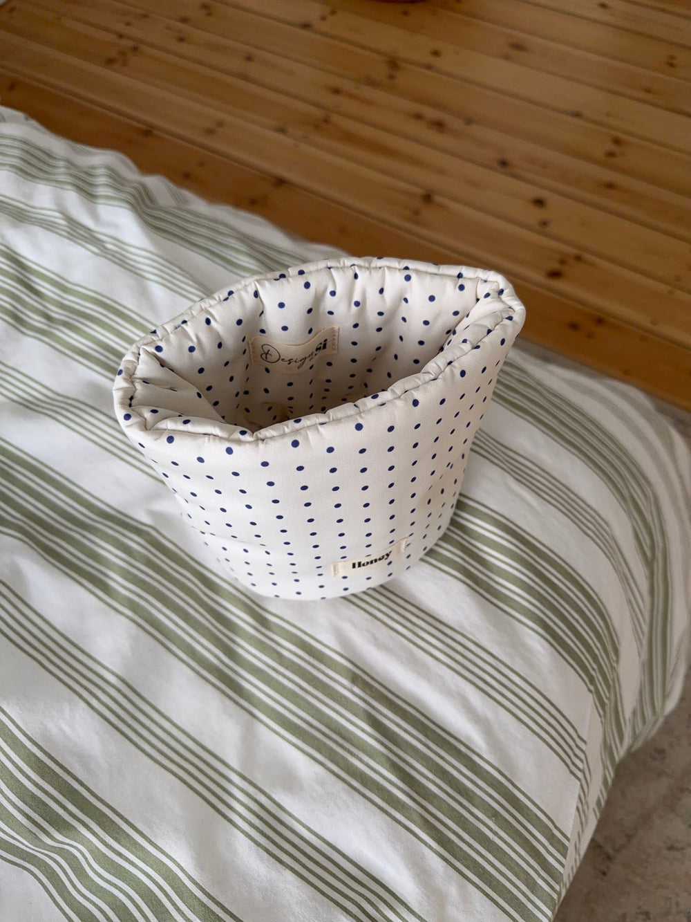 Honey small toiletry bag with dots - White/blue