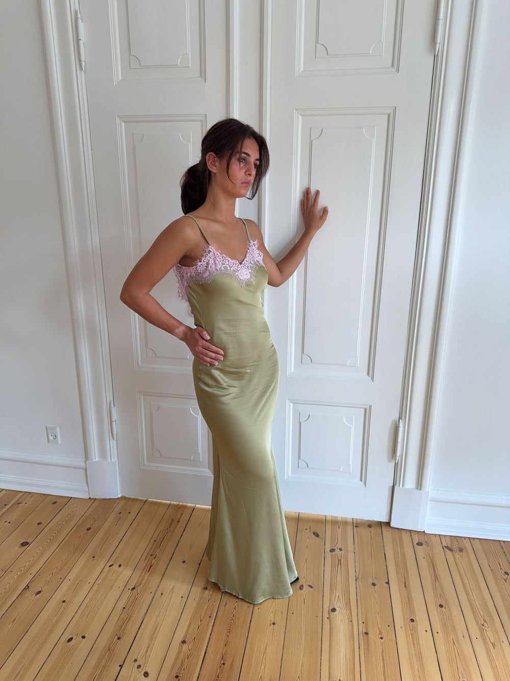 Vera satin dress -  Olive green/light pink