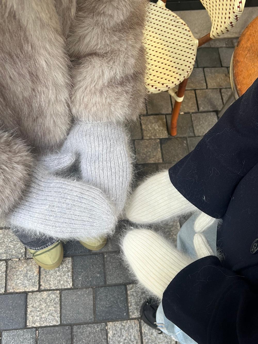 Fluffy mittens - White