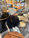 Fluffy beanie - White