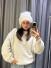 Fluffy beanie - White