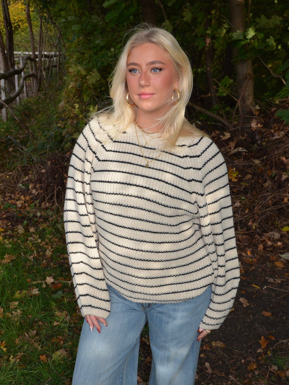 Calva knit with stripes - Beige/black
