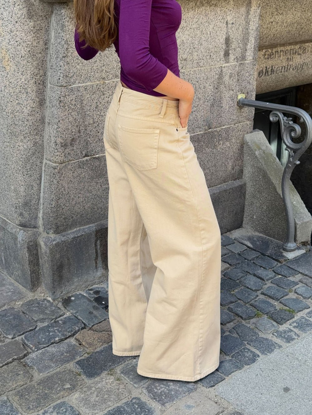 Johanne jeans with wide legs - Sand