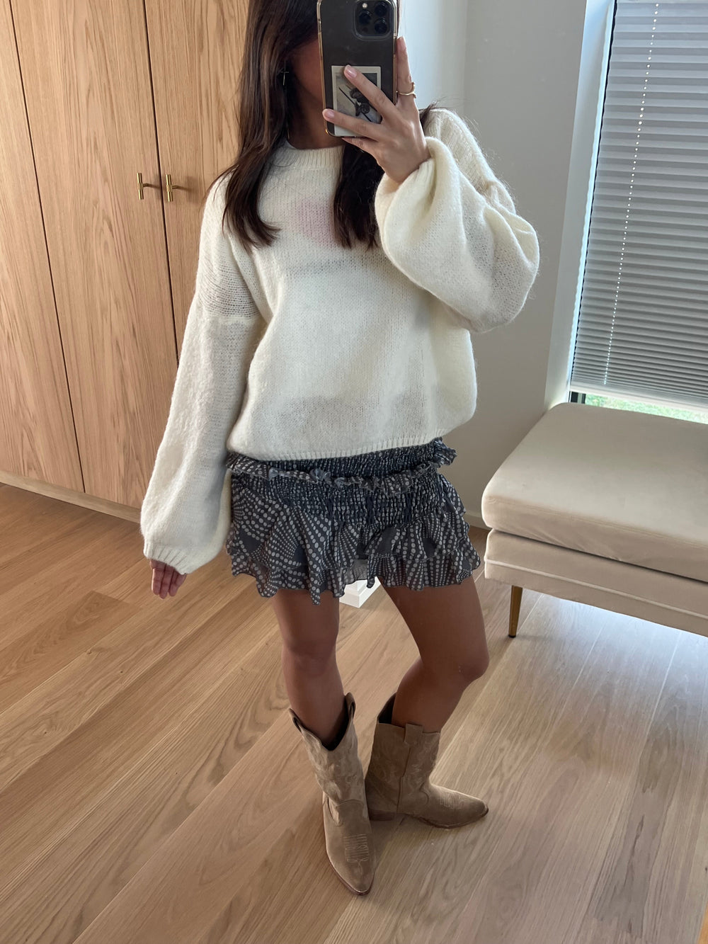 Bassau cowboy boots in beige imitated suede