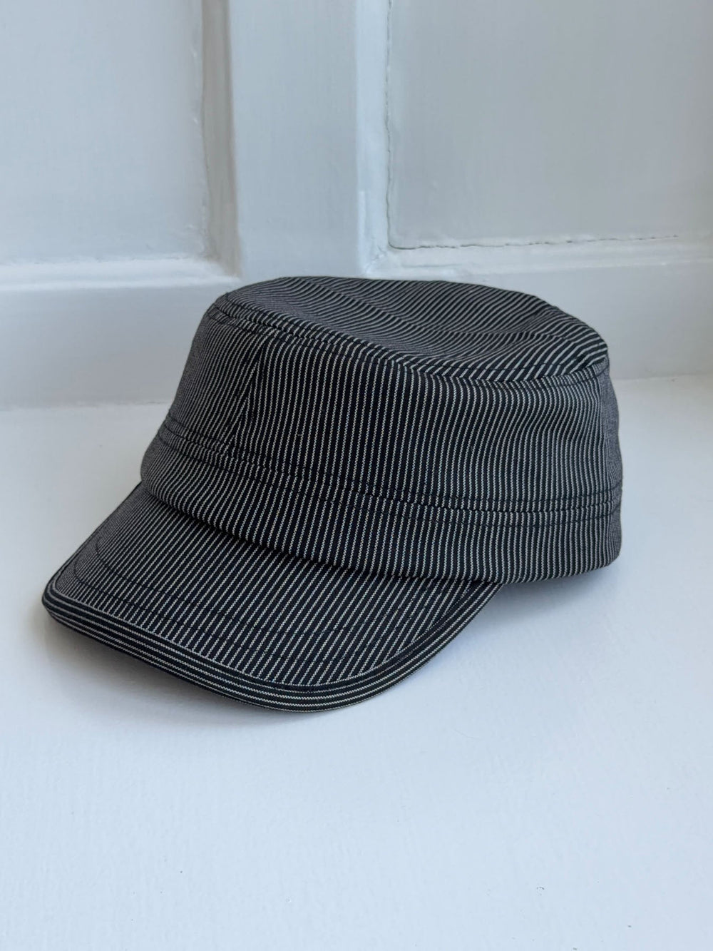 Tony cap with stripes - Black/grey
