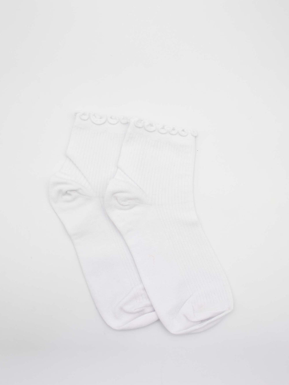 Socks with scalloped edge - White