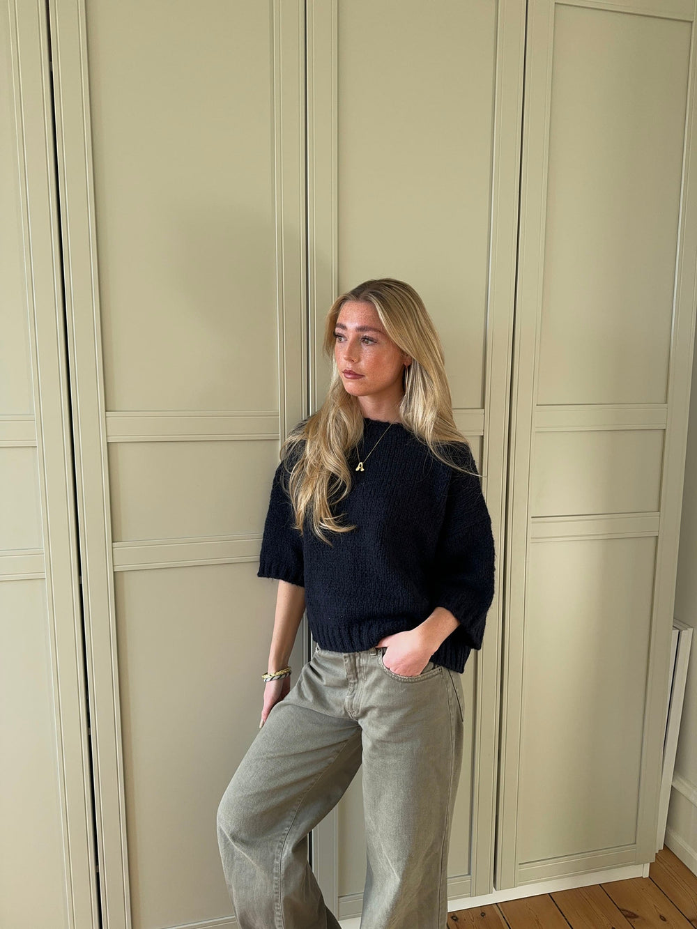 Hedvig knitted sweater with short sleeves – Navy