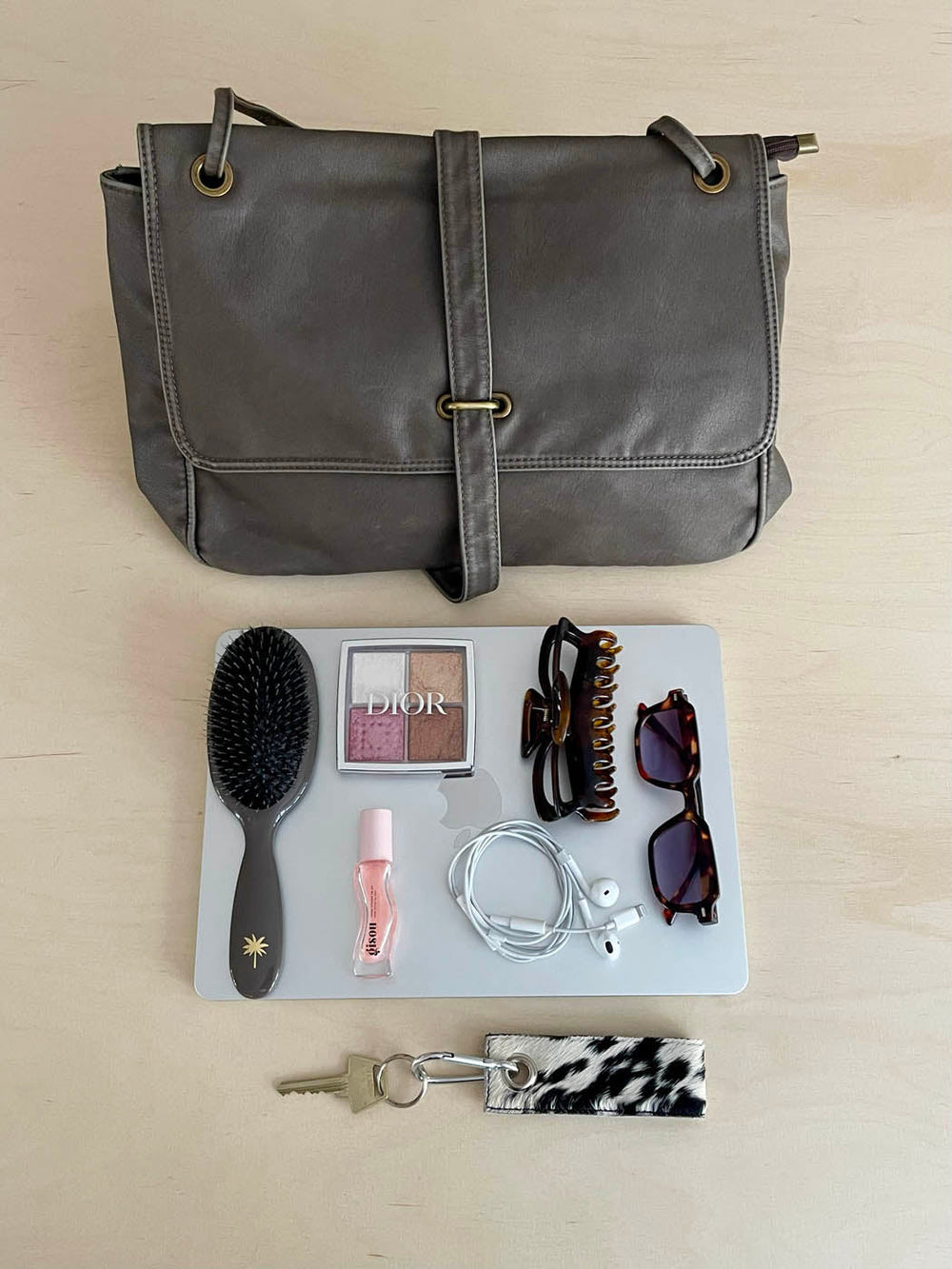 Vilo shoulder bag with buckle - Brown