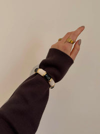 Ebony bracelet with stripes - Black/white