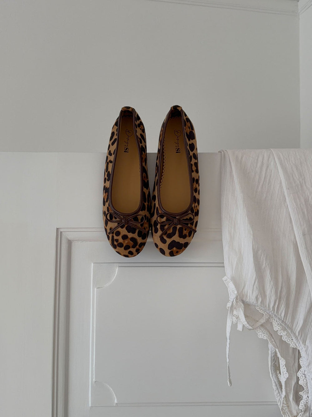 Leonia ballerina with leopard - Brown
