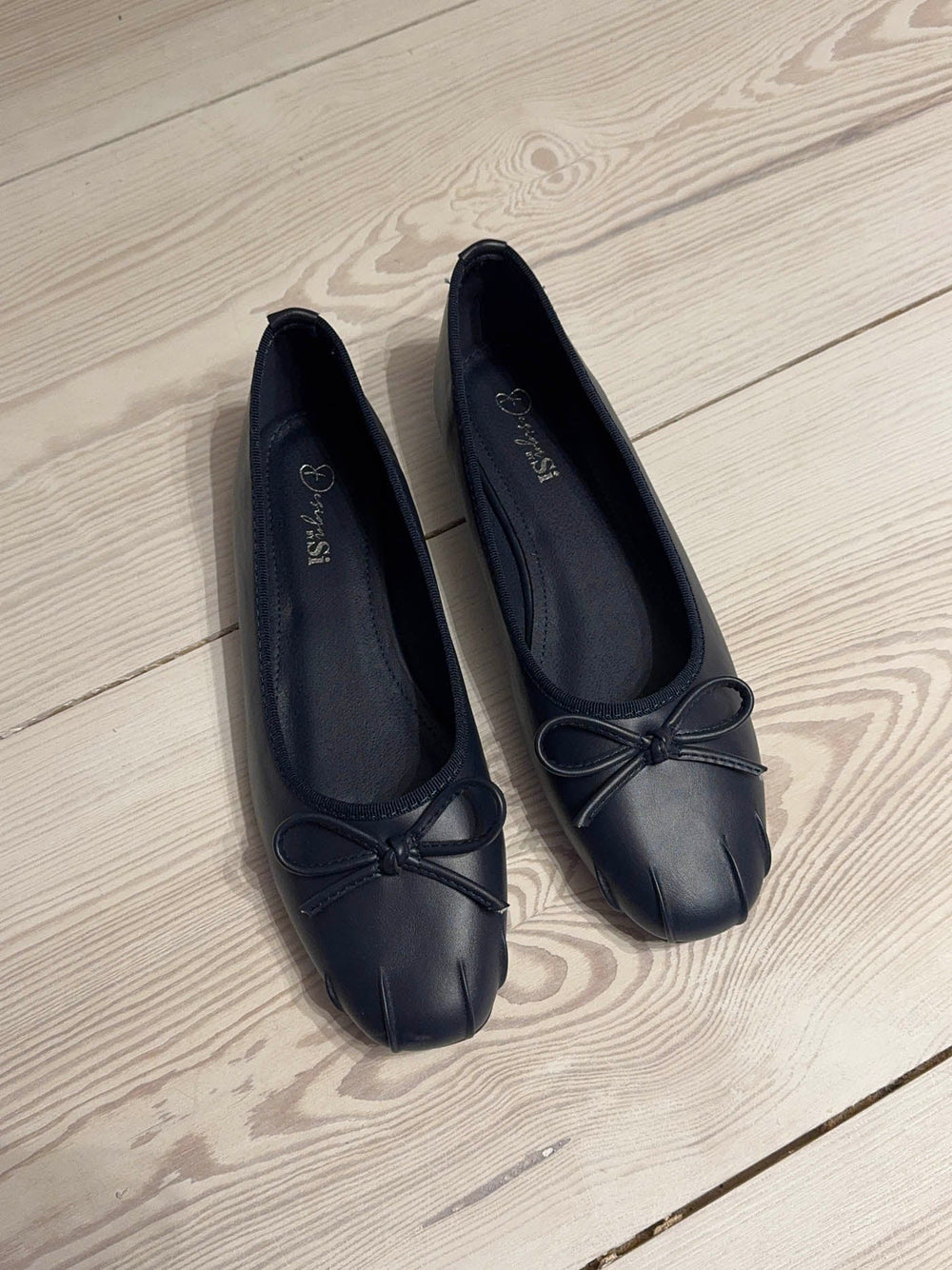Eline ballerinas with detailing – Dark navy