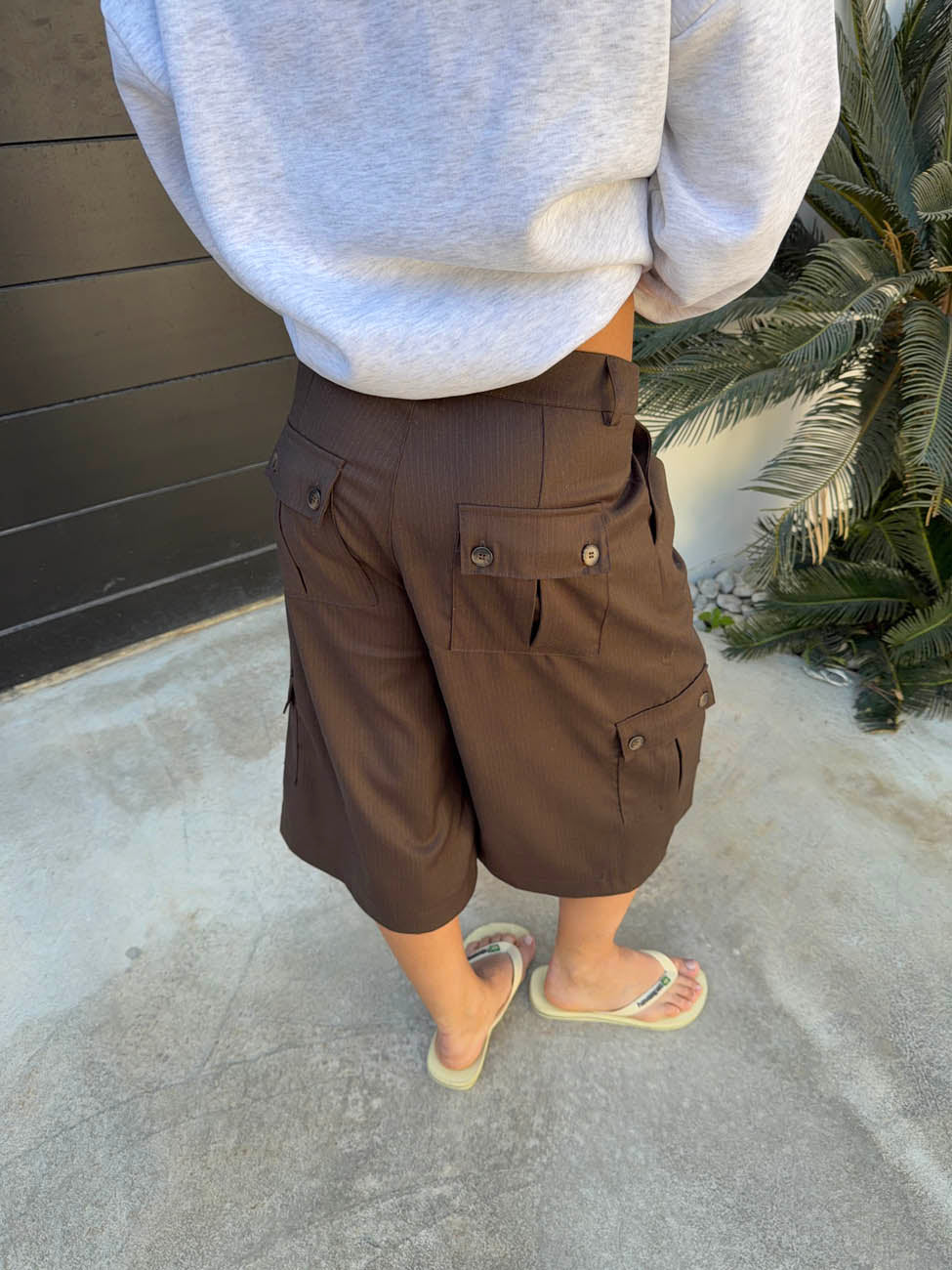 Kelsey bermuda shorts with pin stripes - Brown