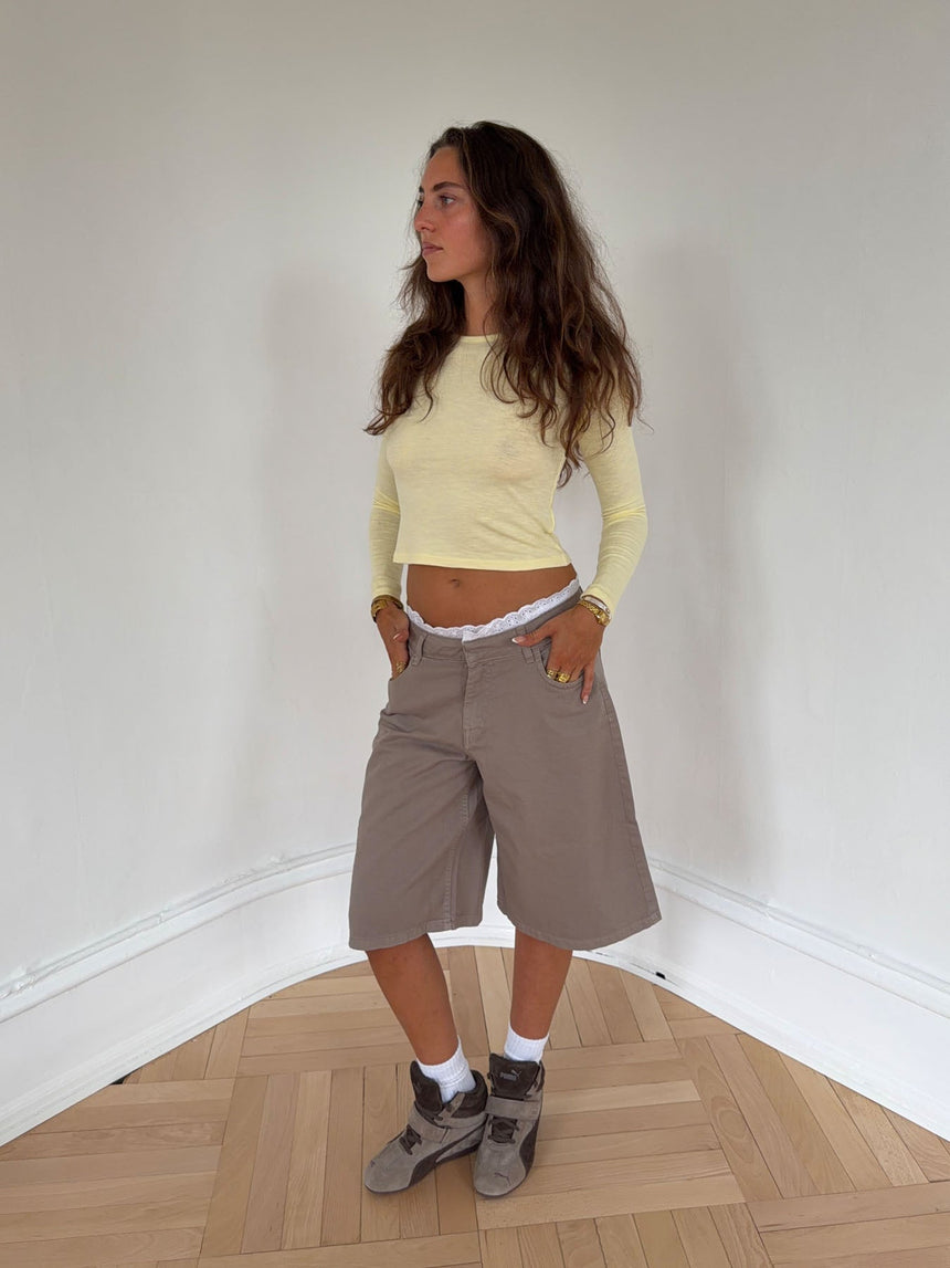 Teha bermuda shorts with lace - Beige/white