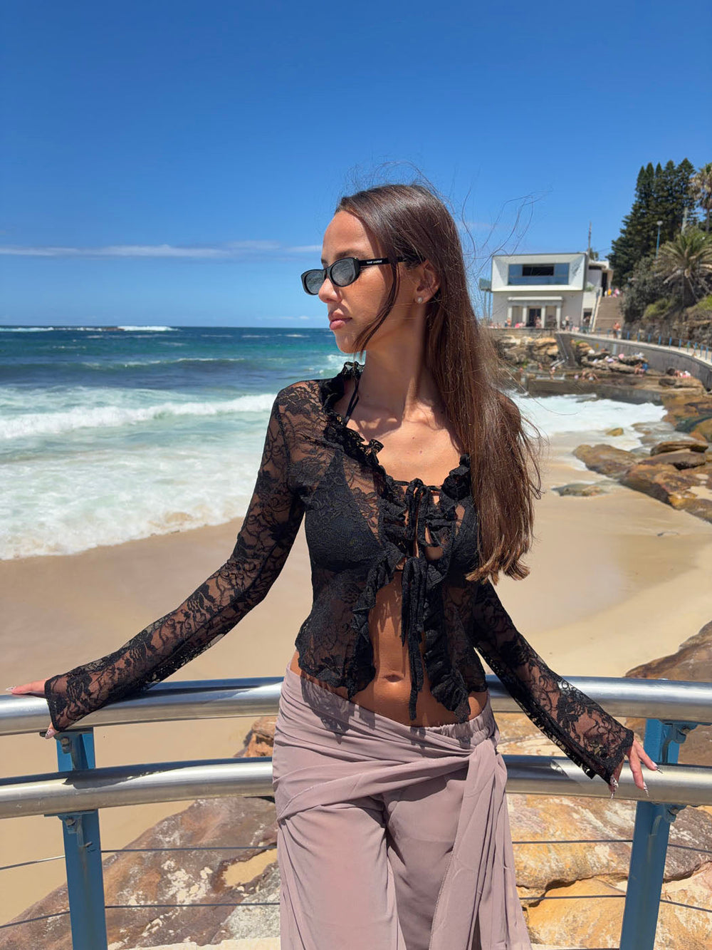Margot blouse with ruffles - Black