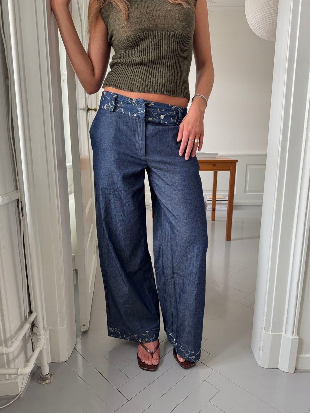 Lolita pants with embroidered flowers  – Blue/White