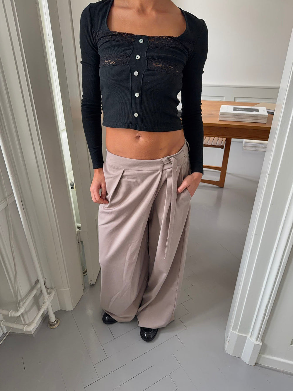 Trina suit pants with buckle detail - Beige
