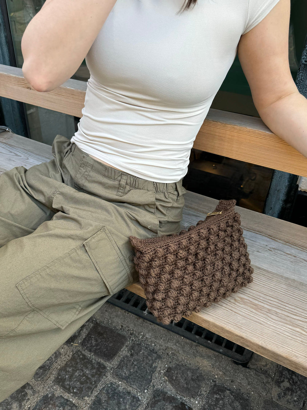 Crocheted clutch – Brown