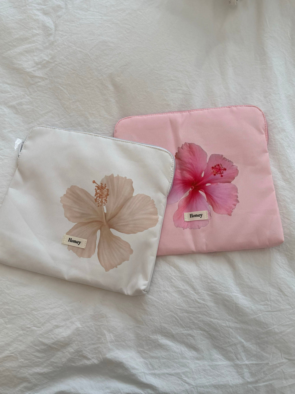 Honey computer sleeve – Light pink with pink flower