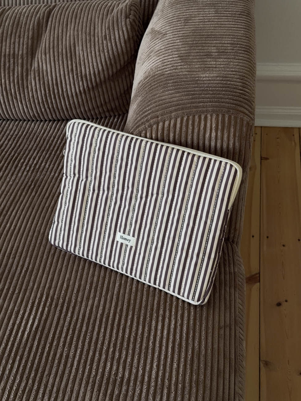 Honey computer sleeve with stripes - Beige/brown
