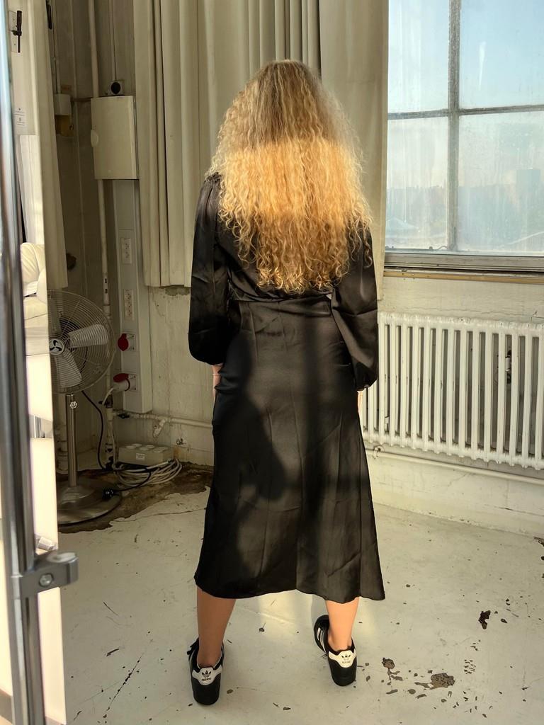 Katja satin dress - Black