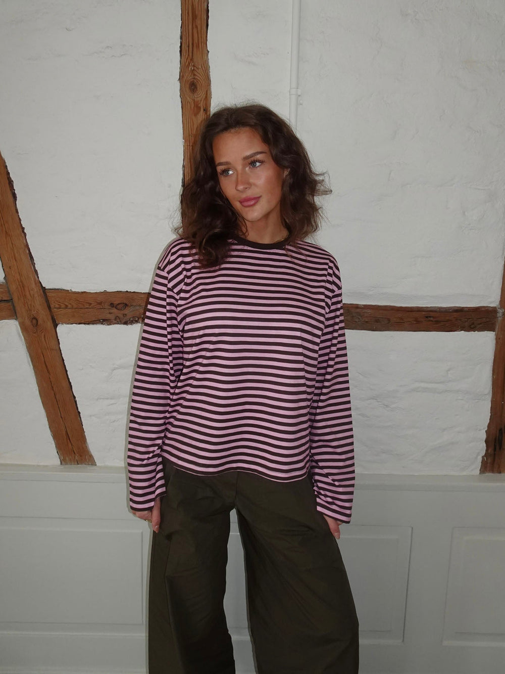"Main character energy" blouse with stripes - Pink/brown/yellow