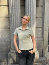 Josephine fitted shirt with short sleeves - Green/white
