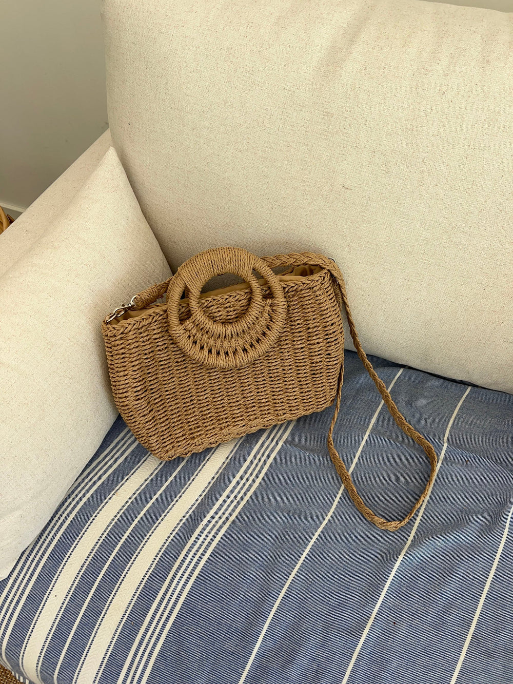 Capua woven straw bag with strap – Beige